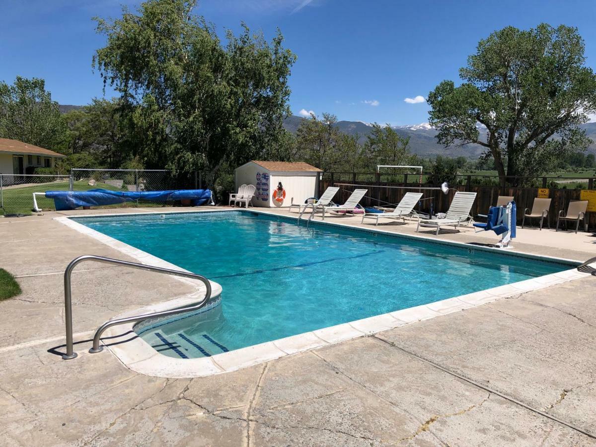 Meadowcliff Lodge Coleville Εξωτερικό φωτογραφία